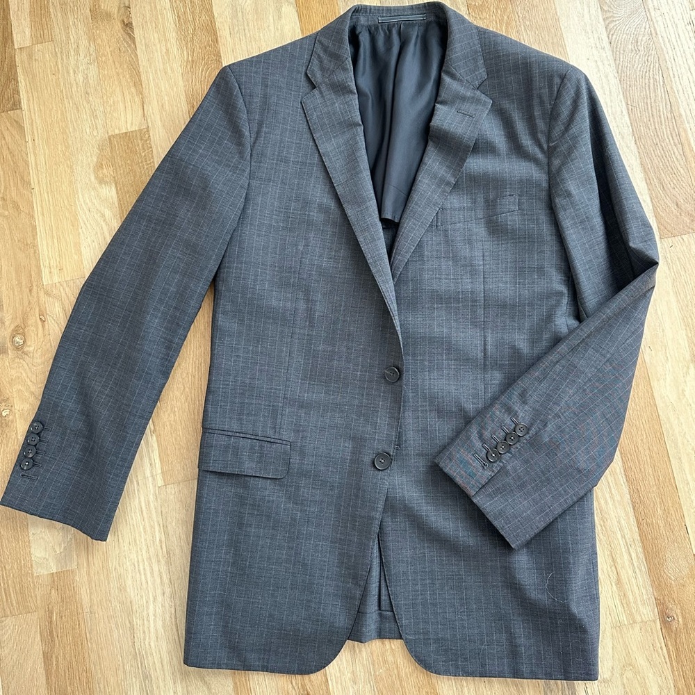 Gucci Grey Pinstripe Blazer size EU 52 (US 42)